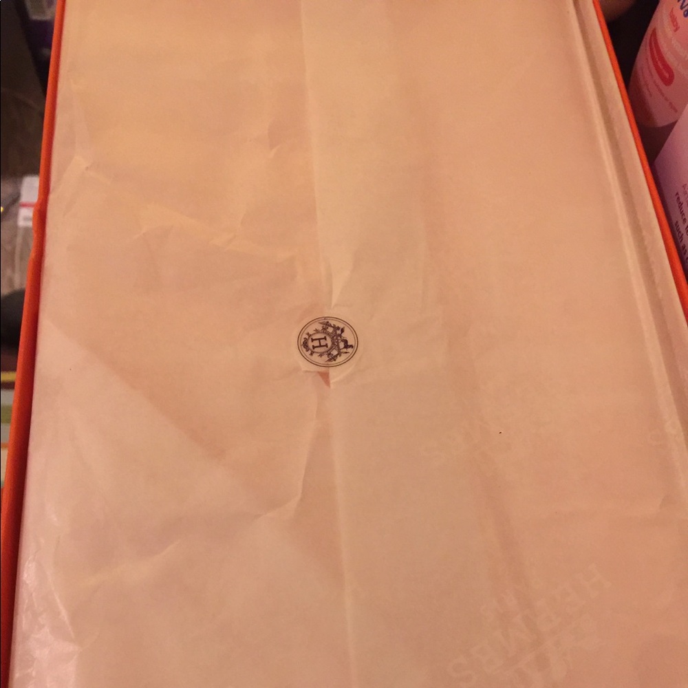 Pink and white Hermès Adada Avalon baby blanket. - Picture 2 of 3